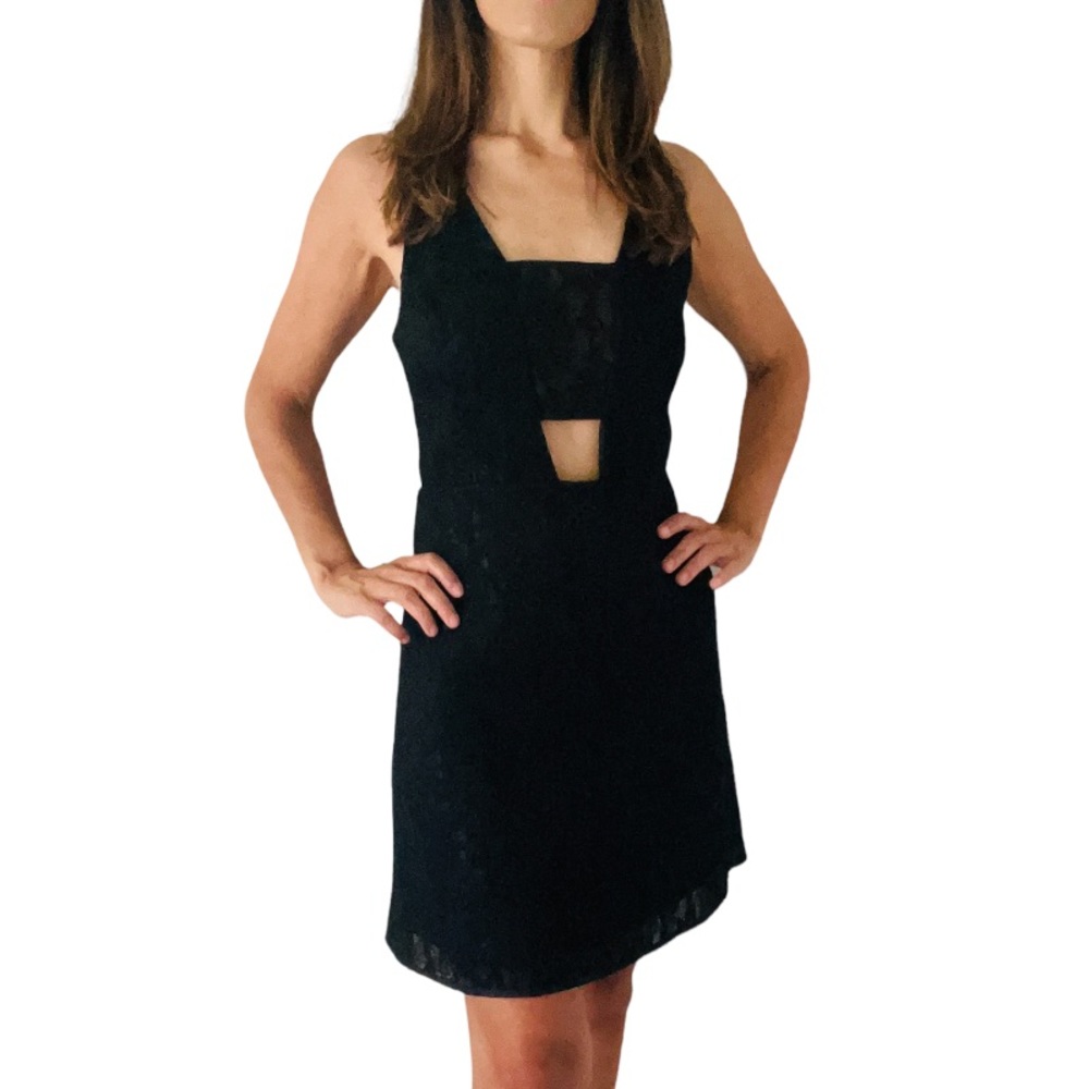 LBD Cut Out Express size 6